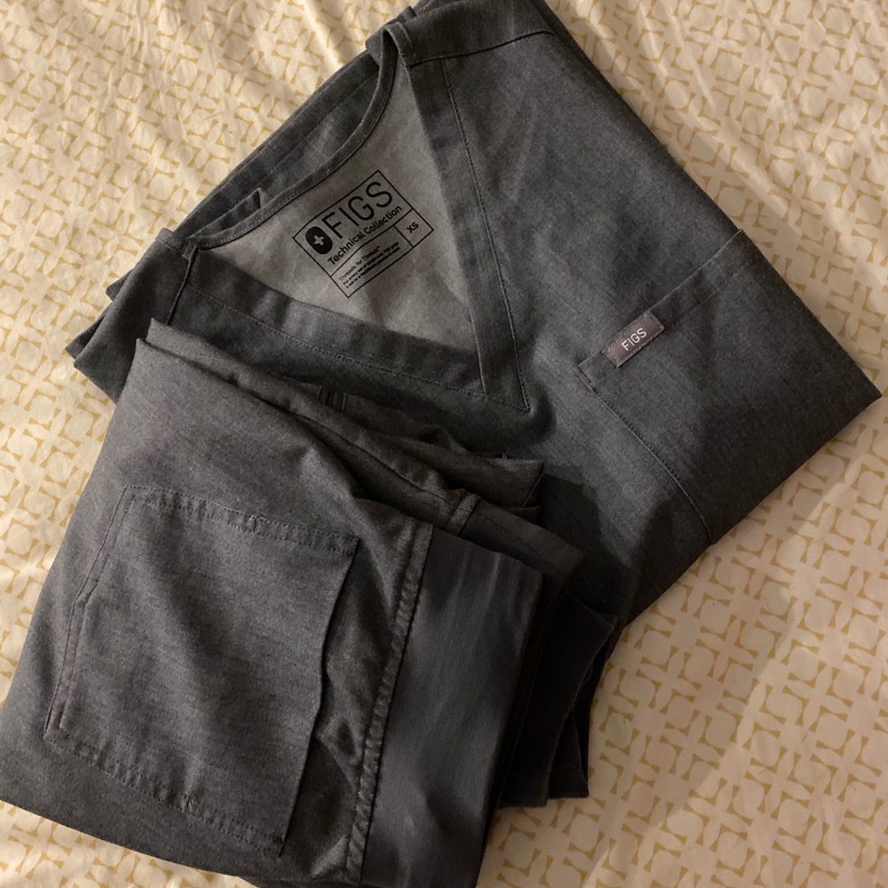 FIGS Graphite Set XS